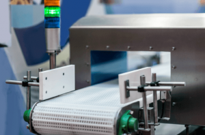 Máy dò kim loại báo lỗi liên tục – Cảnh báo cho nhà máy thủy sản