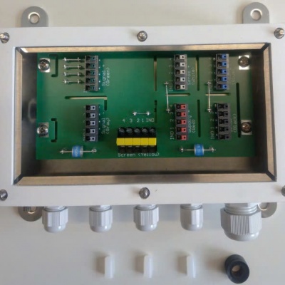 Hộp nối tín hiệu